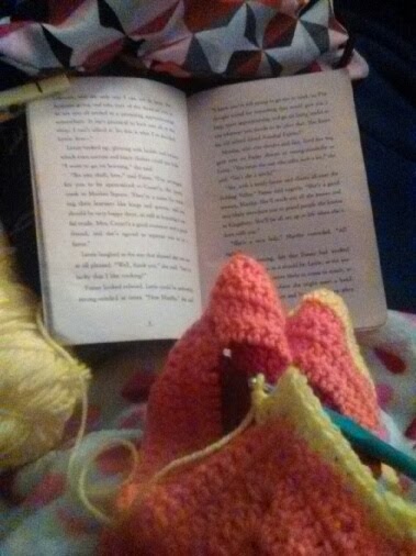 Angela's crochet & reading